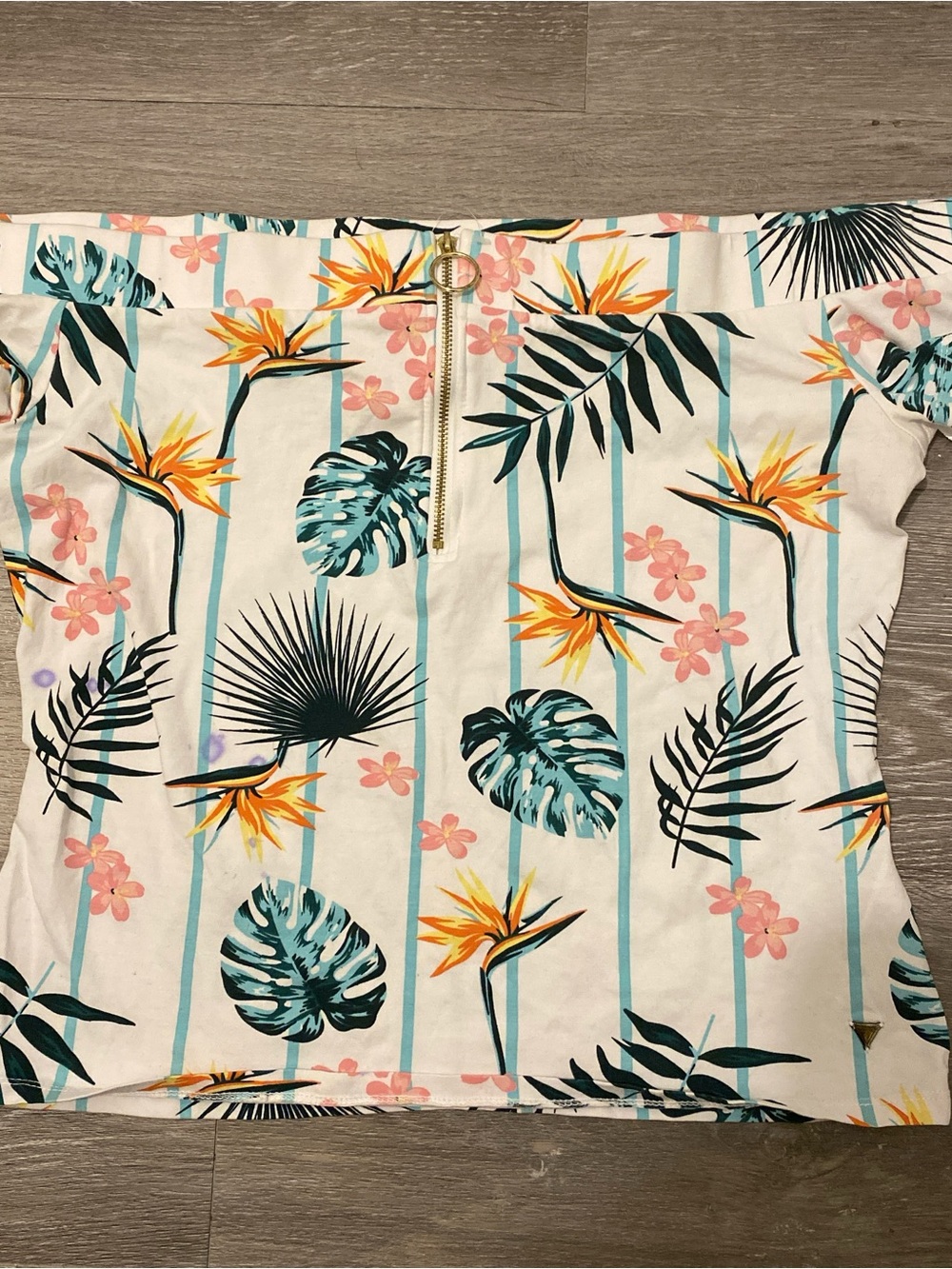 G by Guess White Tropical Zip-Front Off-Shoulder Crop Top